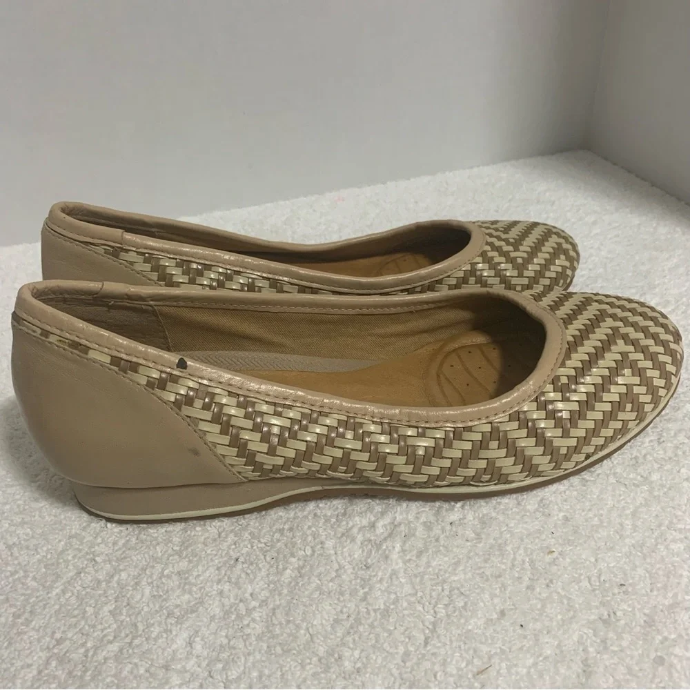 Nurture Leather‎ Flats Sloane Light Brown & Ivory Women's Size 9M
